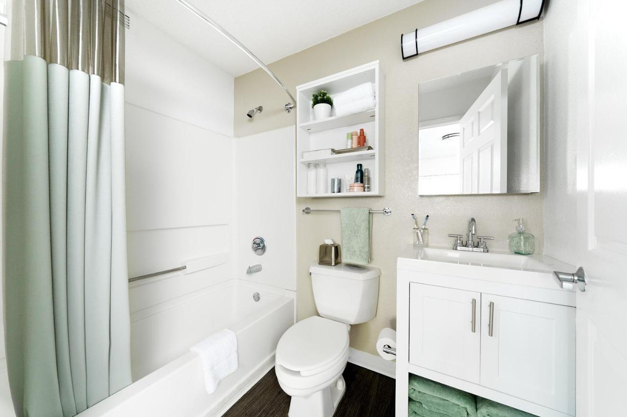 Intown Suites Extended Stay Houston Tx - Stuebner Airline Rd Louetta Luaran gambar